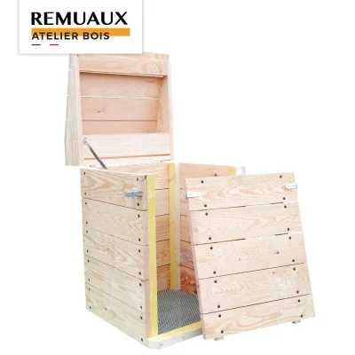 Composteur 300L avec coffre fabriqué par l'atelier de menuiserie Apiculture Remuaux dans le Tarn Composteur 300L avec coffre fabriqué par l'atelier de menuiserie Apiculture Remuaux dans le Tarn