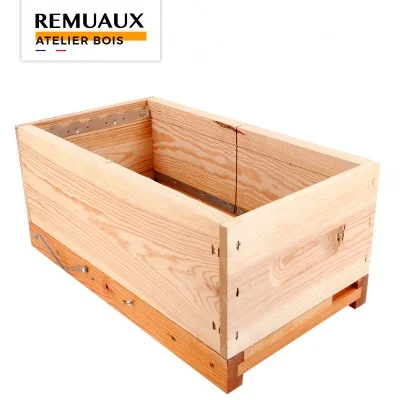 Corps de notre haussette d'élevage - Fabrication française par l'atelier de menuiserie Apiculture Remuaux Corps de notre haussette d'élevage - Fabrication française par l'atelier de menuiserie Apiculture Remuaux