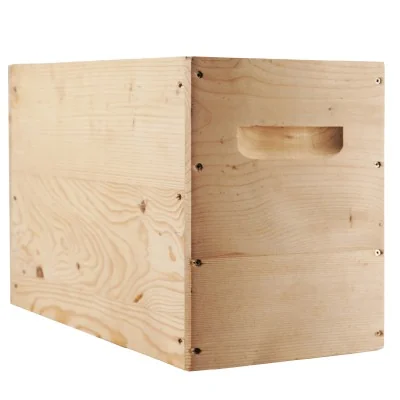Corps Dadant mi bois 5 cadres déclassé - assemblage en mi-bois. Corps Dadant mi bois 5 cadres déclassé - assemblage en mi-bois.