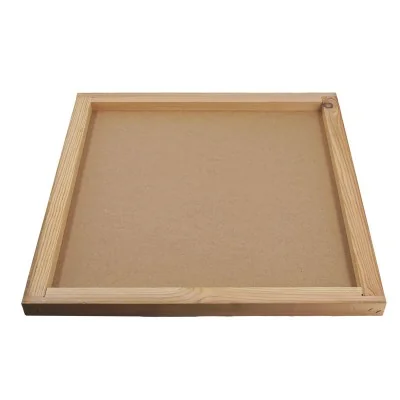 Couvre-cadres pour ruche 12 cadres – panneau isorel sur encadrement bois. Couvre-cadres pour ruche 12 cadres – panneau isorel sur encadrement bois.