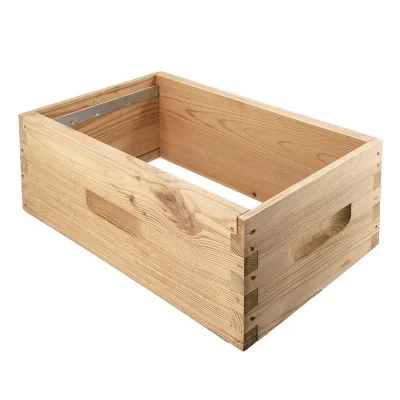 Haussette Langstroth à bandes lisses en pin des Landes – format 280x510 mm, fabrication européenne. Haussette Langstroth à bandes lisses en pin des Landes – format 280x510 mm, fabrication européenne.