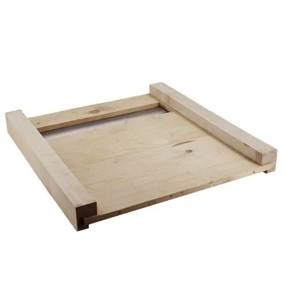 Plateau bois fond aéré ruche Dadant 12 cadres avec grillage inox 390x80 mm – fond ventilé pour ruche Plateau bois fond aéré ruche Dadant 12 cadres avec grillage inox 390x80 mm – fond ventilé pour ruche
