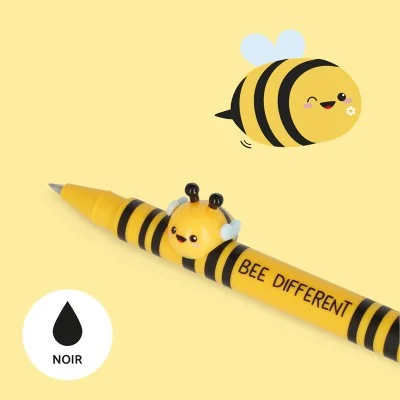 Stylo abeille à encre noire Legami - modèle "Bee Different" avec décoration 3D d’abeille souriante et pointe fine 0,5 mm. Stylo abeille à encre noire Legami - modèle "Bee Different" avec décoration 3D d’abeille souriante et pointe fine 0,5 mm.