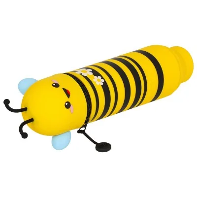 Trousse abeille Legami en silicone jaune et noir - modèle Bee Different avec fermeture éclair et détails fleuris. Trousse abeille Legami en silicone jaune et noir - modèle Bee Different avec fermeture éclair et détails fleuris.