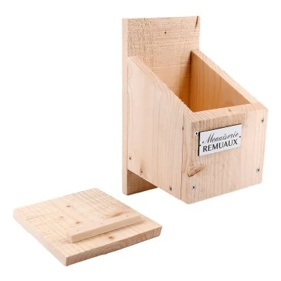 Gîte à chauve-souris en bois de pin avec toit amovible, fabriqué dans le Tarn par la Menuiserie Remuaux Gîte à chauve-souris en bois de pin avec toit amovible, fabriqué dans le Tarn par la Menuiserie Remuaux