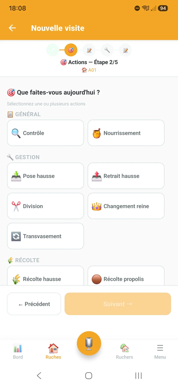 Écran de saisie des actions d’une visite : contrôle, nourrissement, pose de hausse ou changement de reine