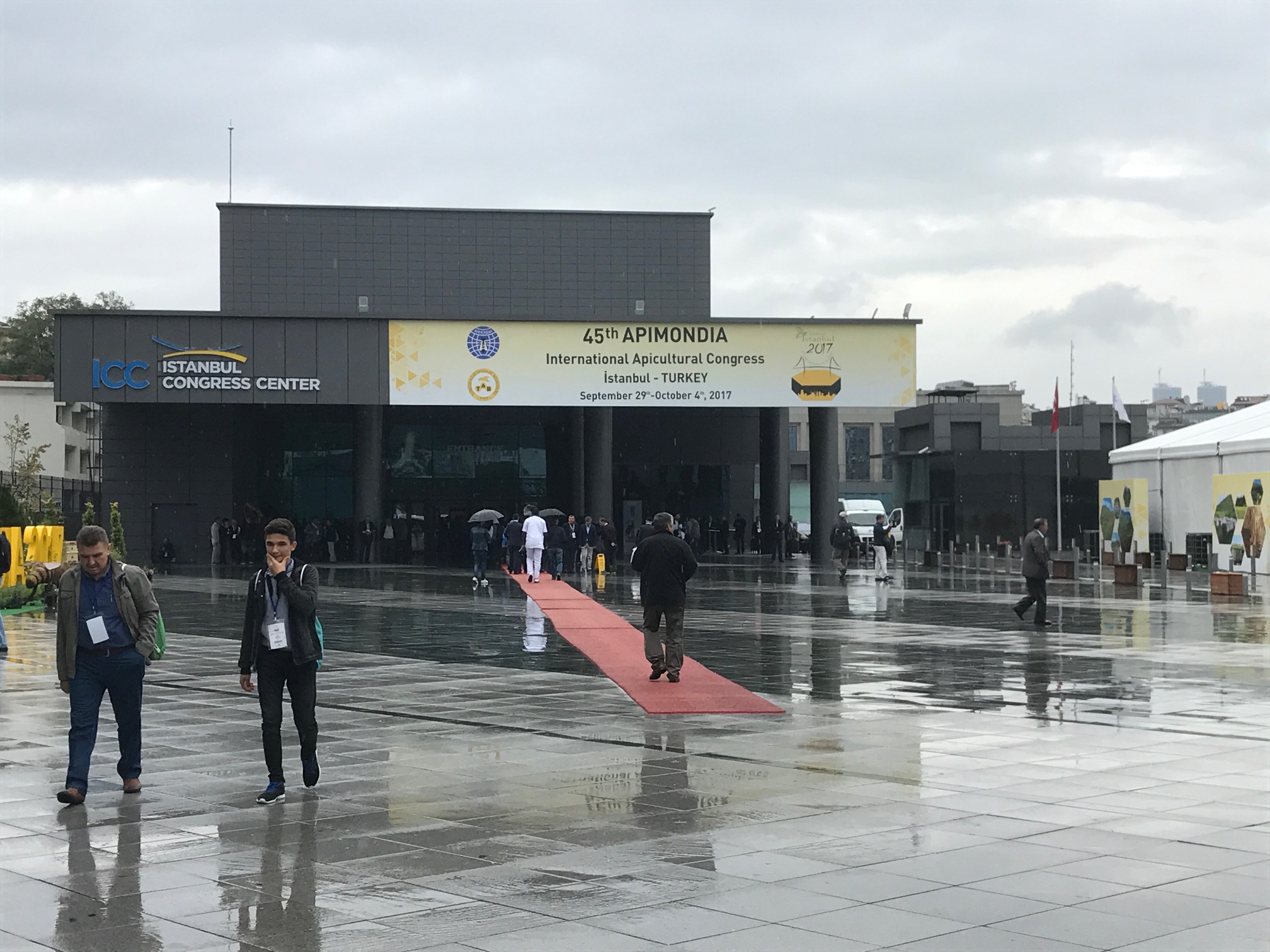 Entrée Apimondia 2017 à Istanbul